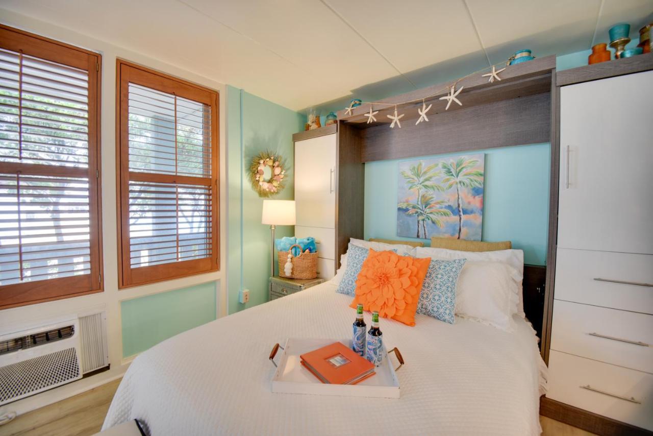 Chic Virginia Beach Retreat - Pool, Steps To Beach Eksteriør billede